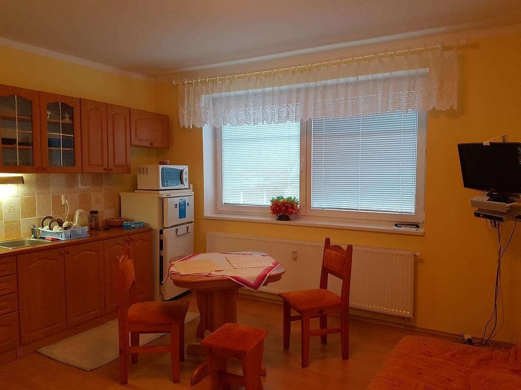 Apartman Karolina 哈拉霍夫 外观 照片